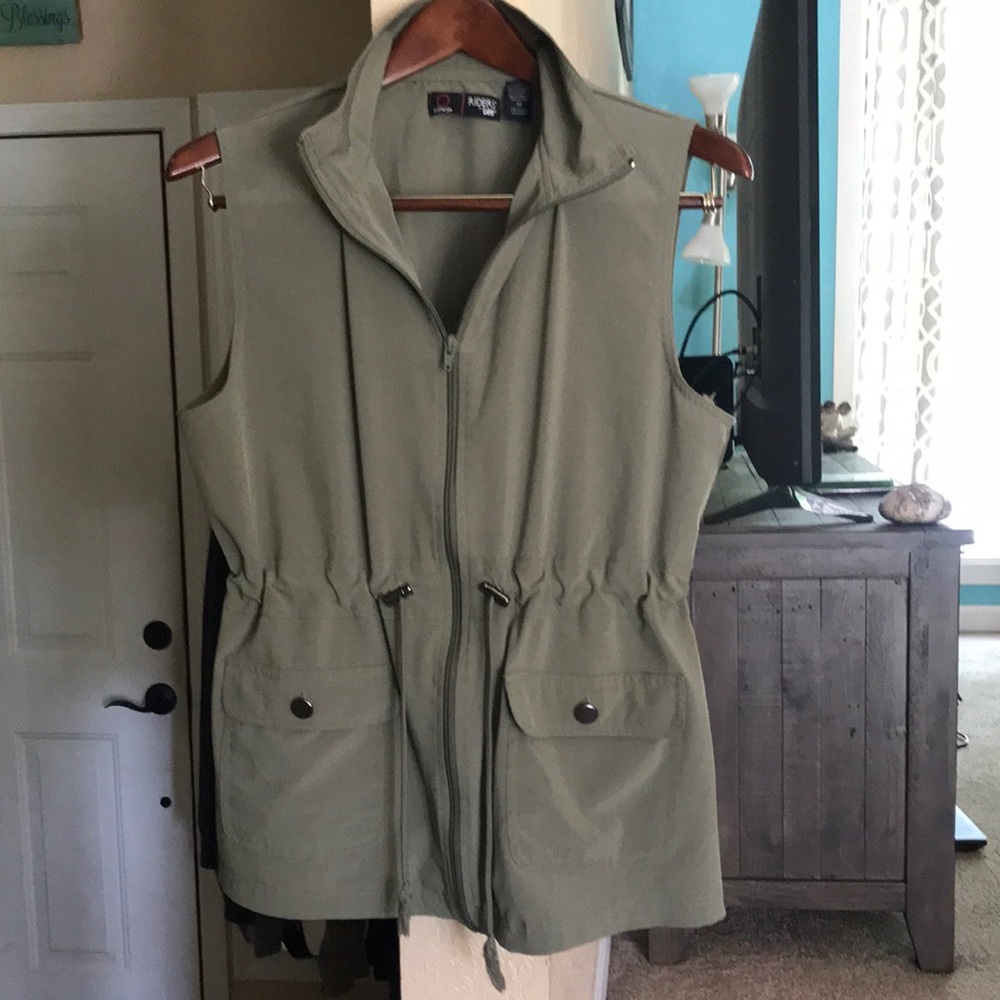 Lee riders medium olive green vest